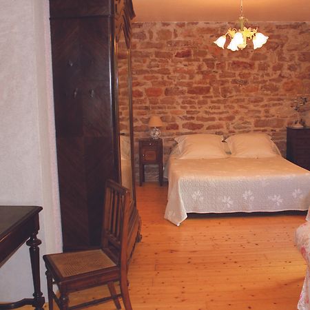 Le Lavoir Bed & Breakfast Peintre Bilik gambar