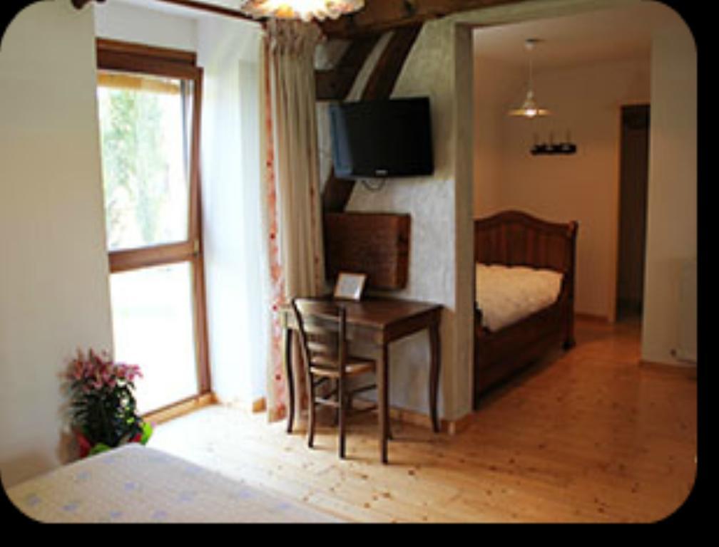 Le Lavoir Bed & Breakfast Peintre Bilik gambar