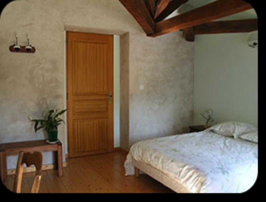 Le Lavoir Bed & Breakfast Peintre Bilik gambar
